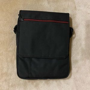 V7 Messenger Bag Approx. 8”x11”